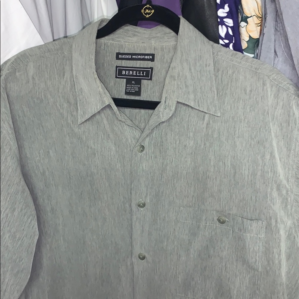 Men’s button up dress shirt
